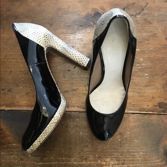 CHLOE BLK PAT/SNAKE ROUND TOE STACK HEEL PUMP *8.5 - Picture 2 of 15